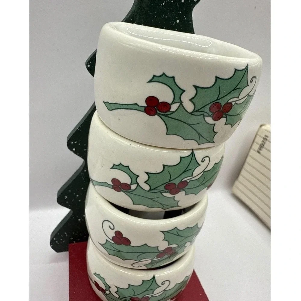 Vintage Christmas Napkin Rings Set w Holder Holly Taiwan